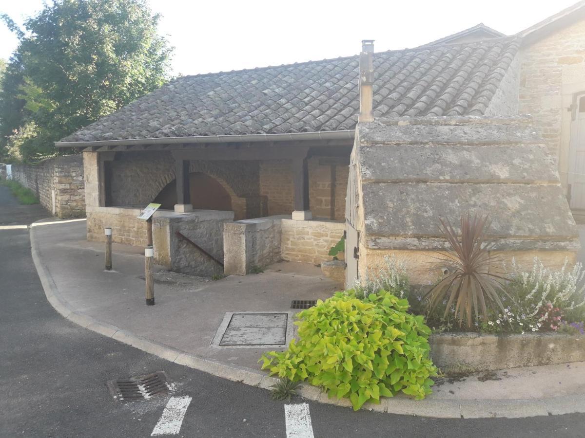 Les Saugeys Apartment Mâcon Екстериор снимка